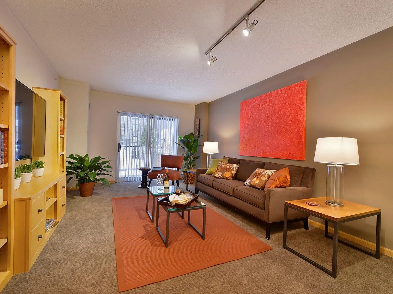 The Metro Apartments — Photo 4