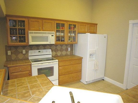 3rd image of 106 Bayside Dr