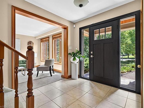 3rd image of 339 Kingsway Pl