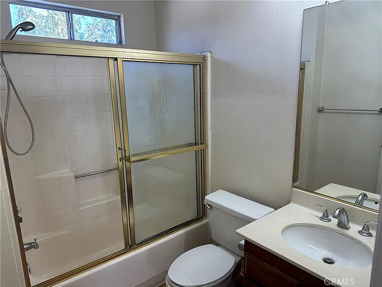 3823 Foster Ave — Photo 4