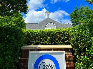 12747 Fair Briar Ln, Fairfax, VA 22033