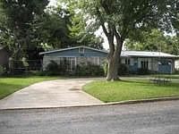 1st image of 510 Calumet Pl