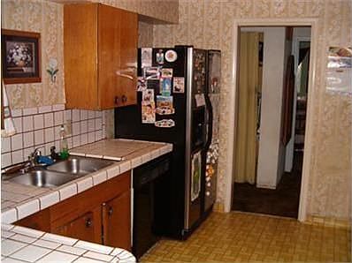 4th image of 639 Oak Ct