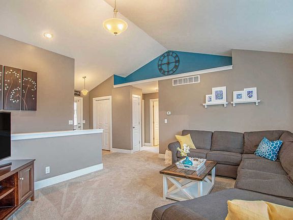 5th image of 663 Country Ln