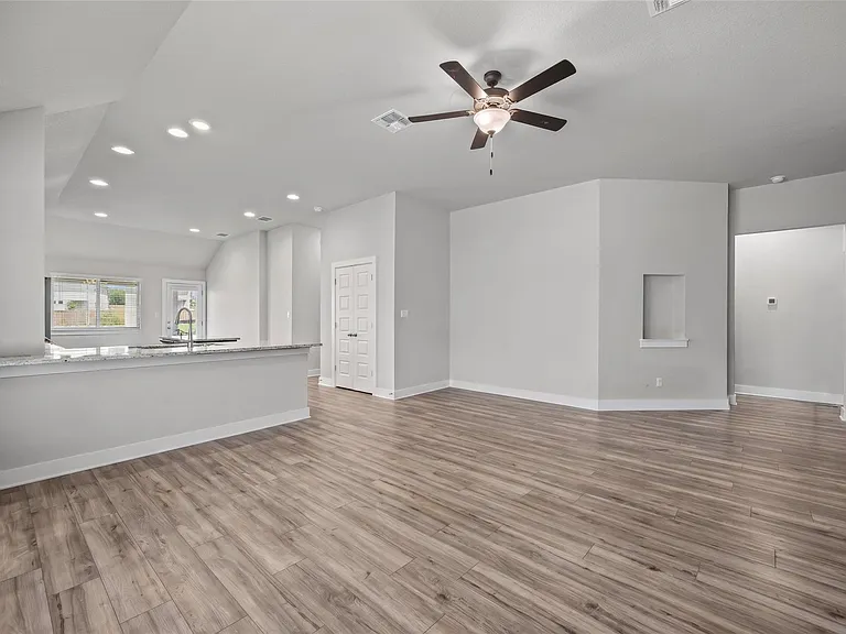 627 Biscayne Bay Bnd — Photo 6