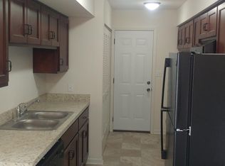 547 Rosanne Ln, Lockport, IL 60441