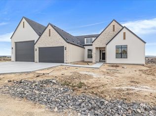 27202 Iron Horse Dr, Caldwell, ID 83607