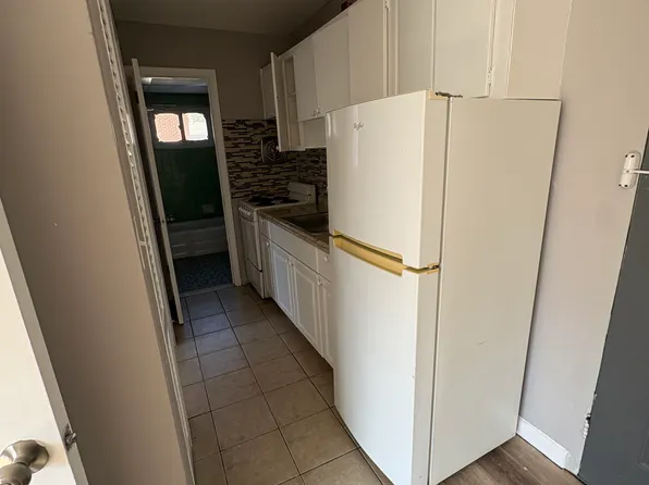 85 Price St #B, Bridgeport, CT 06610