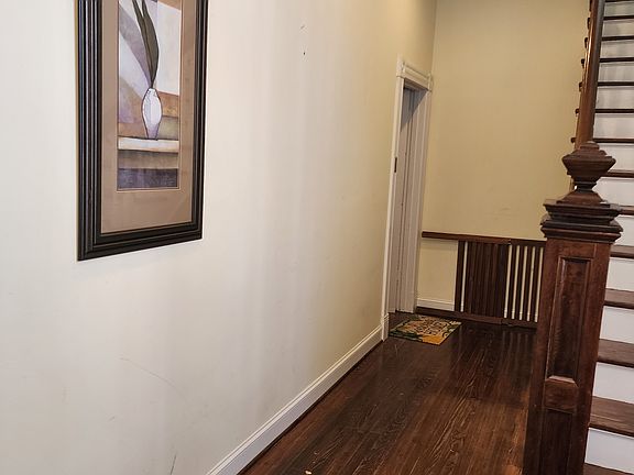 2nd image of 436 Dinwiddie St APT 1