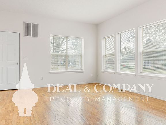 4th image of 6017 N Syracuse St #6017