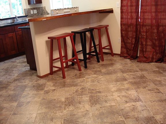 4th image of 14-807 Crystal Cir