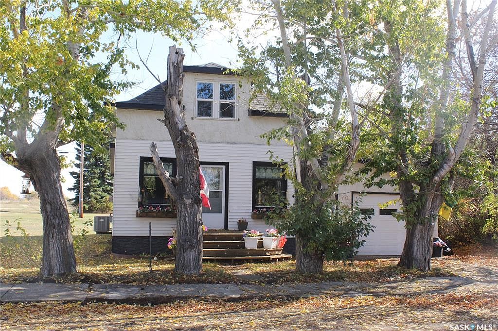 405 Saskatchewan AVENUE, Tramping Lake, SK S0K 4H0 MLS SK947048 Zillow