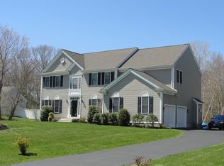 42 Lighthouse Ln, Westport, MA 02790