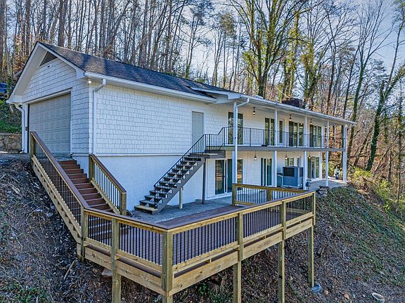 3rd image of 462 Bluff Rd