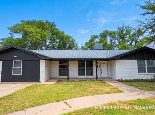 5204 9th St, Lubbock, TX 79416