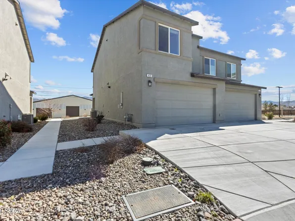 420 Autumn Breeze Cir, Reno, NV 89511