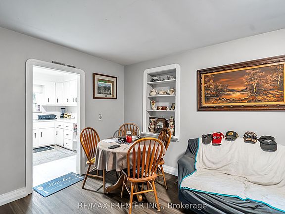 4th image of 116 Duke St