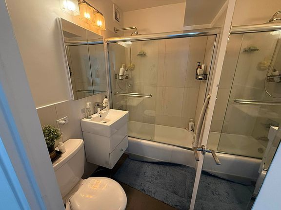 2nd image of 279 E 44th St APT 6O