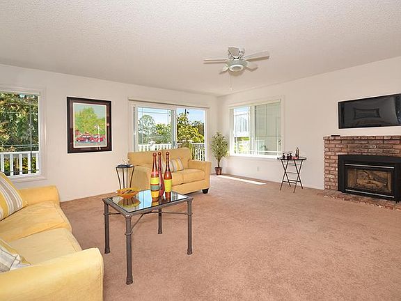 3rd image of 5479 Golf Dr