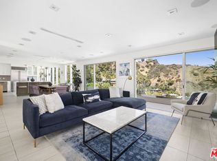 8540 Hillside Ave, Los Angeles, CA 90069