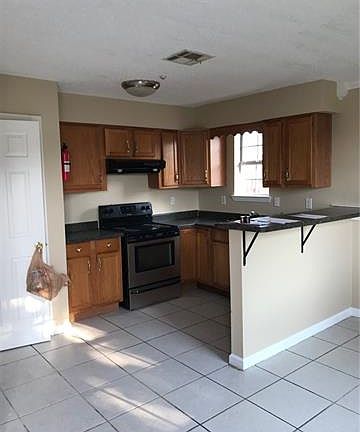 3rd image of 1736 Burnley Dr