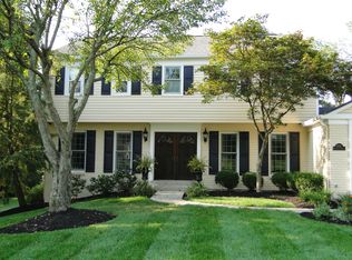 6037 Trowbridge Dr, Cincinnati, OH 45241