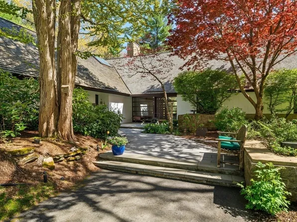 51 Hampstead Way, Marshfield, MA 02050