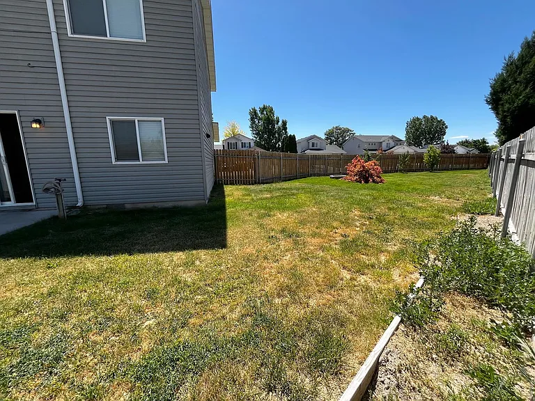 20126 Stockbridge Way — Photo 25