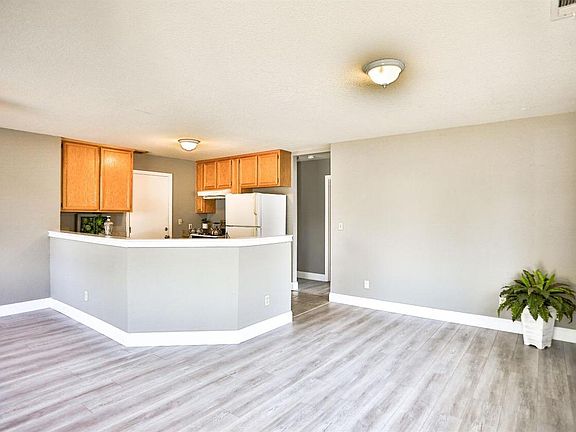 4th image of 2130 15th Ave