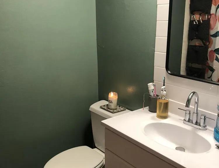 225 W 6th St #405 — Photo 3