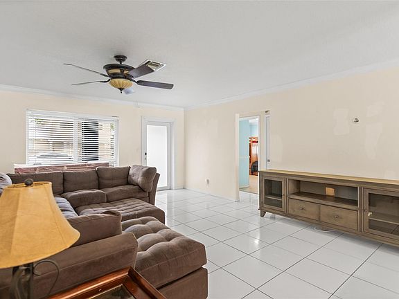 4th image of 2003 SW 87th Avenue