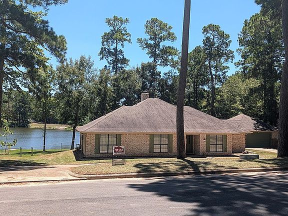 4th image of 2101 Azalea Cir