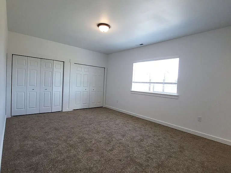683 Bryden Ave — Photo 22