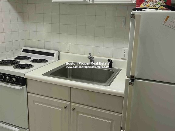 49 Gloucester #1 Boston - Back Bay Unit Photo 3