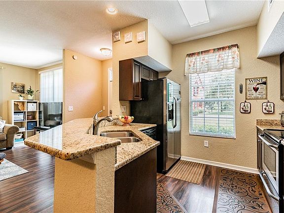 4th image of 10402 White Lake Ct #10402