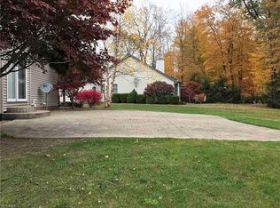 3045 Darien Ln, Twinsburg, OH 44087