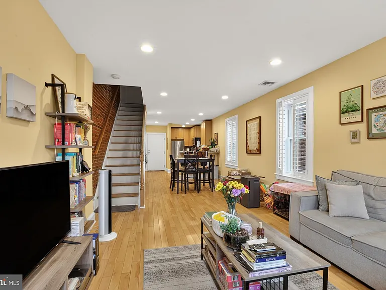 1712 Green St #4 — Photo 11