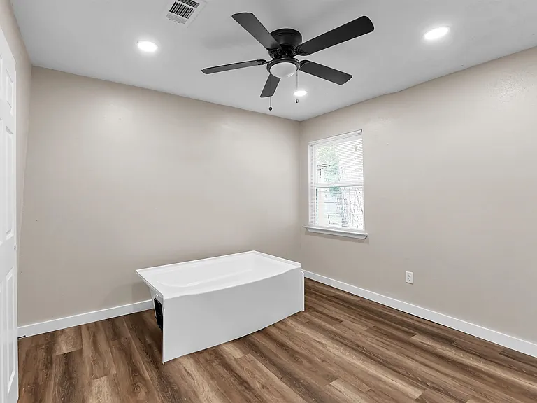 6211 Coachgate Dr — Photo 51
