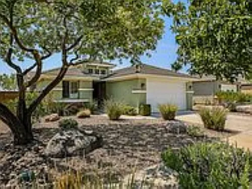 2546 E Canyon Ranch Dr Photo 1