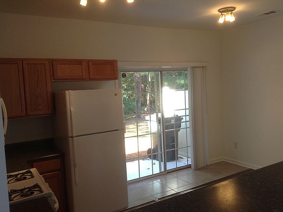 3rd image of 3252 Hidden Cove Cir