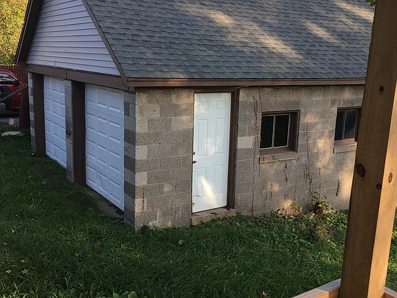 5th image of 221 E 55th Ave
