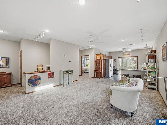 4th image of 5642 Barrington Cir