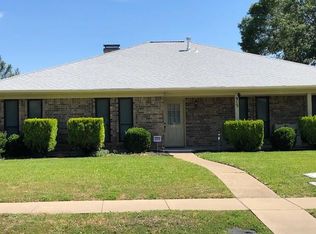 913 E Berkeley Dr, Richardson, TX 75081