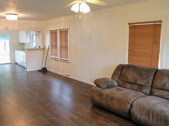 3rd image of 1357 Belmont Ave