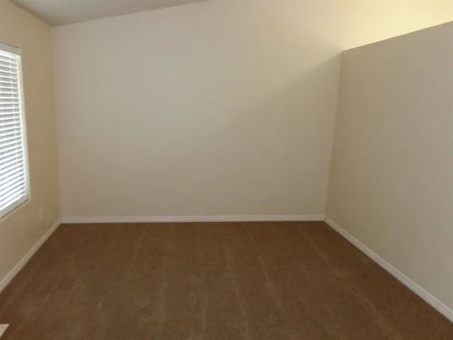2530 S Cimmaron Dr — Photo 3
