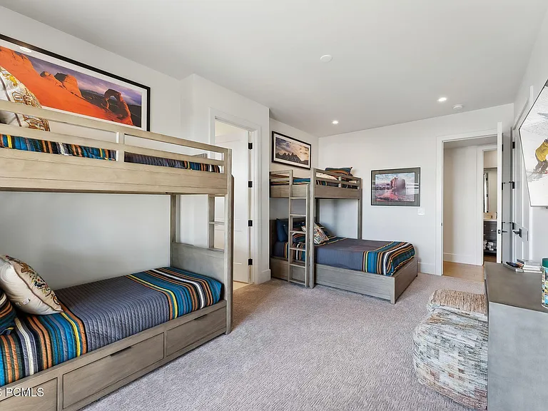 3450 E Ridgeway Dr — Photo 52