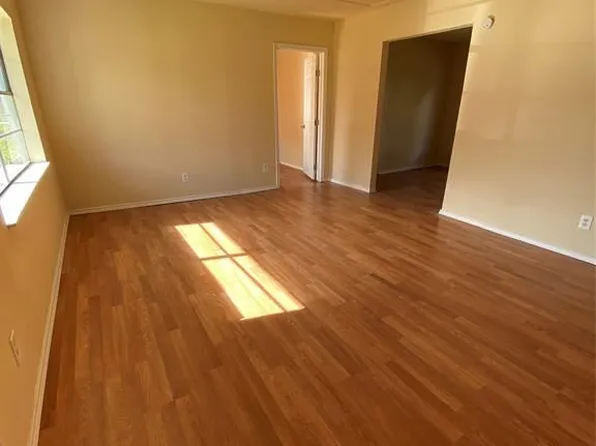 8121 Woodlyn Rd, Houston, TX 77028