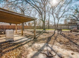 1020 Gladstone Ave, Azle, TX 76020