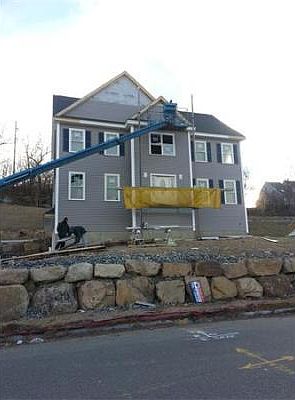 1st image of 45 1/2 Bartholomew St