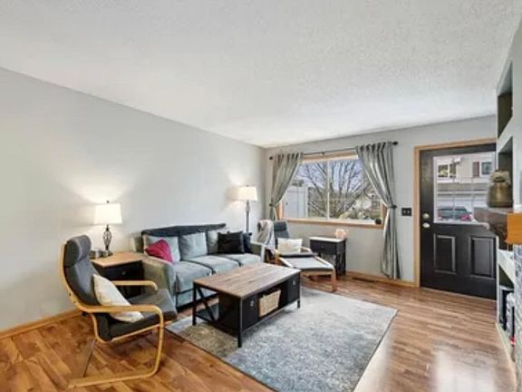 2nd image of 551 Bandle St Suite B